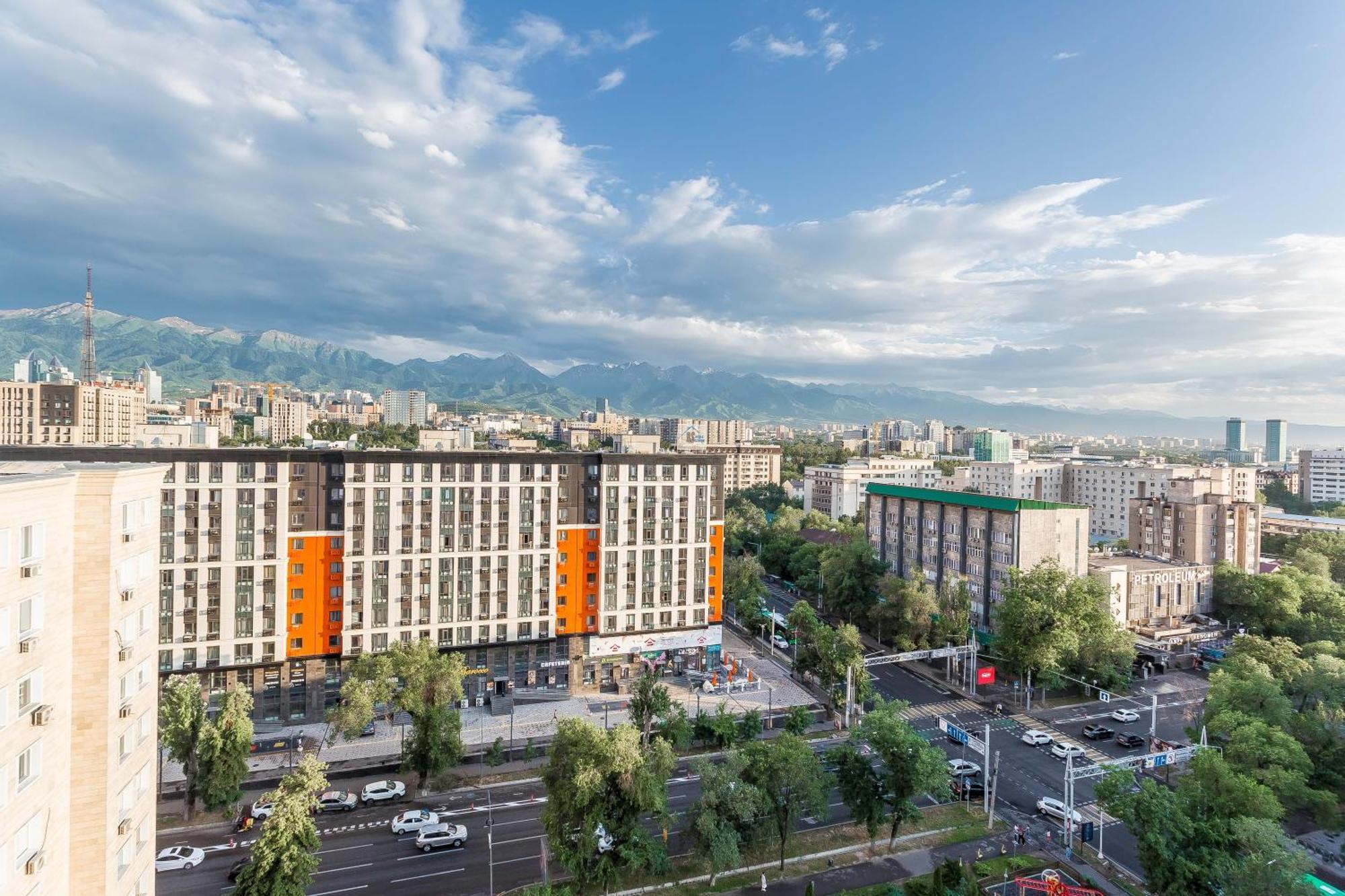 Жк Жастар Атамекен Центр Города, Отличная Локация Almaty Exterior photo